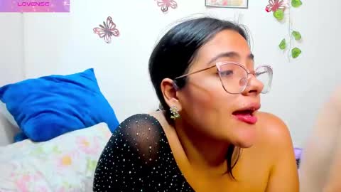 Snapshot of natalystevens chatting on 12/17/24, 08:54 natalystevens online show from 12/17/24, 08:54