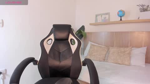 N A T A S H A online show from 12/28/24, 05:02