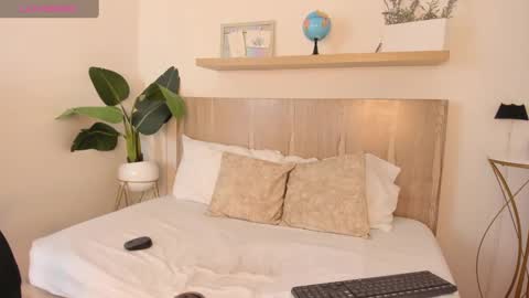 N A T A S H A online show from 12/29/24, 08:55