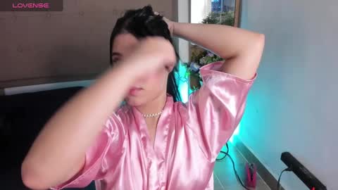 Snapshot of natasha__sccott chatting on 03/11/25, 07:36 Natasha Sccott online show from 03/11/25, 07:36