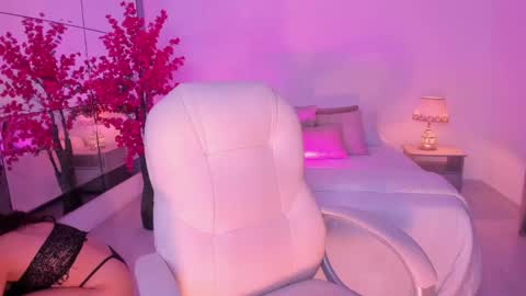 Natasha aniston1 online show from 04/23/26, 03:19