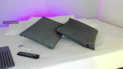  Natasha  online show from 11/20/25, 10:59