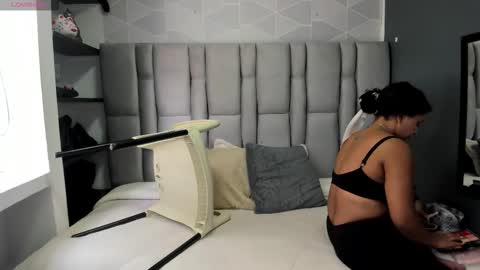 Snapshot of natasha_rose__ chatting on 09/16/25, 07:04 N A T A S H A online show from 09/16/25, 07:04