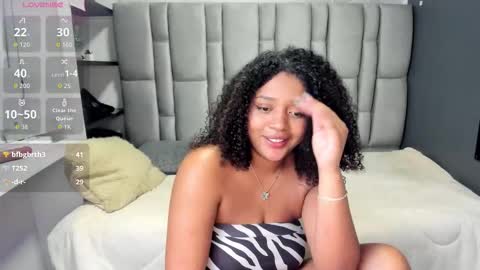 Snapshot of natasha_rose__ chatting on 09/28/25, 07:25 N A T A S H A online show from 09/28/25, 07:25