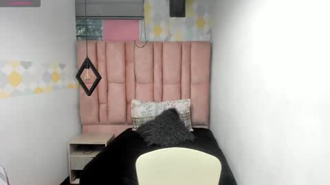 Snapshot of natasha_rose__ chatting on 11/21/25, 11:53 N A T A S H A online show from 11/21/25, 11:53