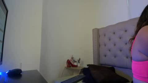 Natasha Claus online show from 05/19/26, 06:58