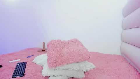 Snapshot of natashaaevannss chatting on 11/09/25, 12:20 NATASHA online show from 11/09/25, 12:20