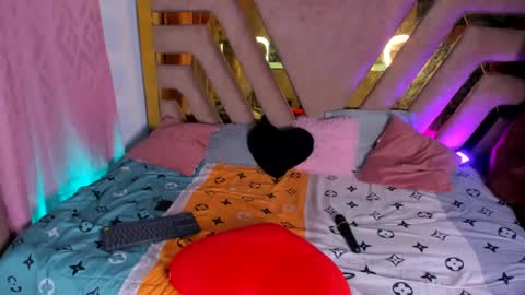 Snapshot of natashamendoza23 chatting on 02/13/25, 11:15 Natasha online show from 02/13/25, 11:15