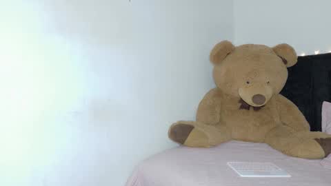 Snapshot of natashaparker__ chatting on 02/11/26, 10:59 Natasha online show from 02/11/26, 10:59