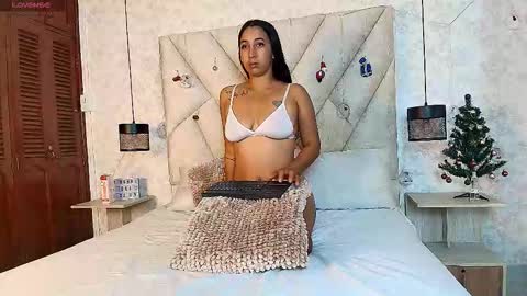 natashaross_t online show from 01/08/26, 07:49