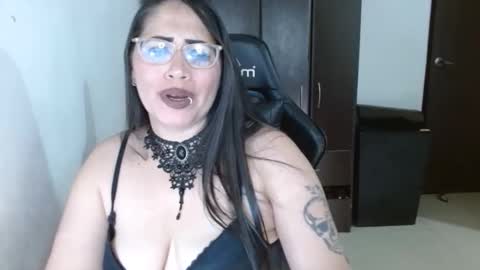 Snapshot of natashasmithe chatting on 11/20/25, 01:50 Natasha Smithe online show from 11/20/25, 01:50