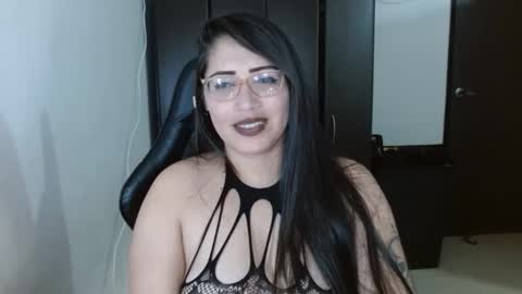 Snapshot of natashasmithe chatting on 11/28/25, 01:30 Natasha Smithe online show from 11/28/25, 01:30