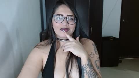 Natasha Smithe  online show from 05/05/26, 08:06