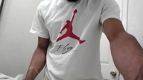 Snapshot of nate791758 chatting on 11/27/25, 10:06 nate791758 online show from 11/27/25, 10:06