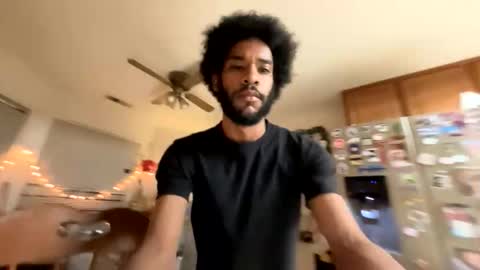 Snapshot of nate791758 chatting on 12/19/25, 06:42 nate791758 online show from 12/19/25, 06:42