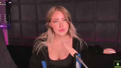 Snapshot of natehalll chatting on 11/29/25, 11:02 NATE online show from 11/29/25, 11:02