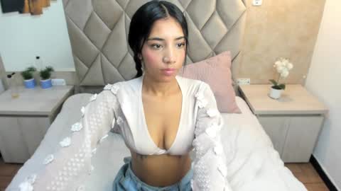 NATH QUIM online show from 01/28/25, 11:17