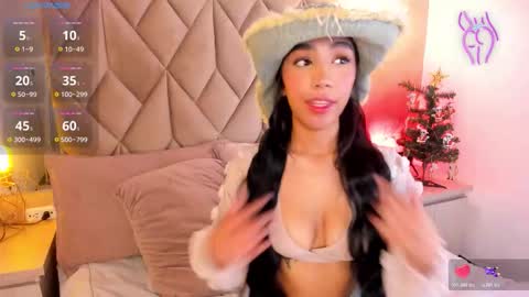 NATH QUIM online show from 11/25/25, 08:31