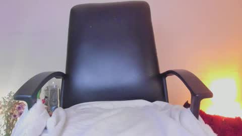 Nataly independent model dont forget to leave your like that will help me grow as a model online show from 12/10/24, 03:41