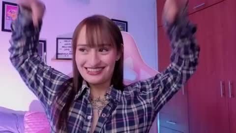 Nathalia Ramirez online show from 04/14/26, 12:38