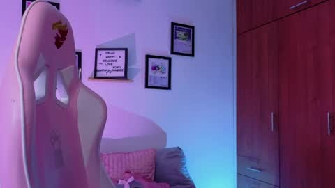 Nathalia Ramirez online show from 05/01/26, 05:01