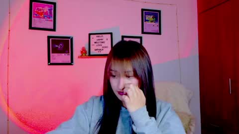 Snapshot of nathalia_ramirez_ chatting on 07/18/26, 01:54 Nathalia Ramirez online show from 07/18/26, 01:54