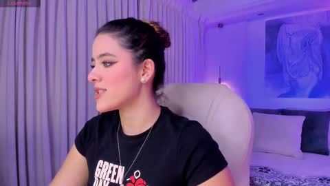 Snapshot of nathalie_rivers chatting on 02/07/26, 11:25 NATHALIE online show from 02/07/26, 11:25