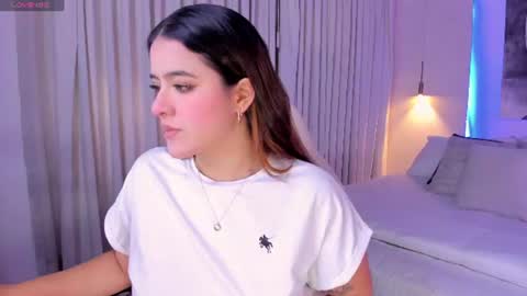 Snapshot of nathalie_rivers chatting on 07/15/26, 11:15 NATHALIE online show from 07/15/26, 11:15