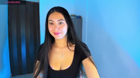 Snapshot of nathalie_rose chatting on 04/04/26, 04:04 Nathalie online show from 04/04/26, 04:04