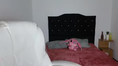 Snapshot of nathaly_blue chatting on 02/27/25, 07:26 nathaly_blue online show from 02/27/25, 07:26