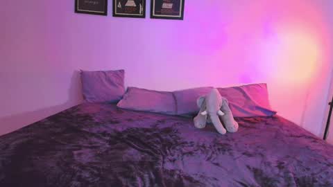 nathaly_evans1 online show from 05/27/26, 06:10
