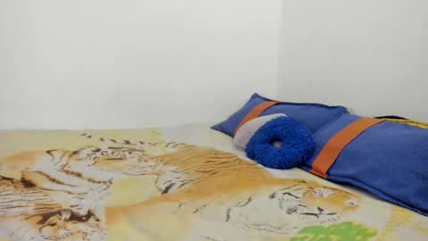 Nathaly online show from 12/04/24, 08:18