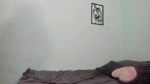 Nathaly online show from 12/01/25, 10:26