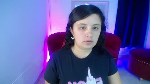 Snapshot of nathaly_low chatting on 06/17/26, 12:07 nathaly low online show from 06/17/26, 12:07