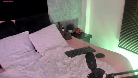 Nathaly lopez online show from 02/06/25, 05:51