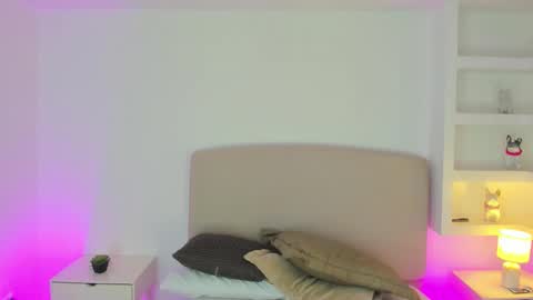 NATHALY  online show from 12/23/25, 10:35