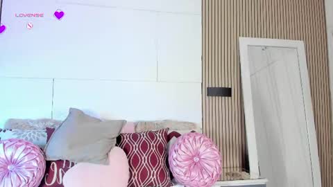 Snapshot of nathalyparker chatting on 07/04/26, 02:34 nathy online show from 07/04/26, 02:34
