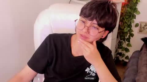 nathalyy_ds online show from 06/09/26, 10:21