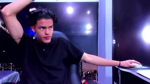 nathan_carson1 online show from 12/03/24, 11:55