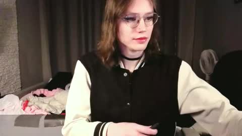 This name is so sexy you cant pronounce it. online show from 01/16/26, 12:25