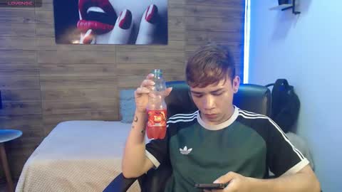 nathanclay online show from 02/11/26, 03:22