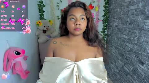 Snapshot of nathasha_jhonsom_ chatting on 03/09/25, 05:44 Naty online show from 03/09/25, 05:44