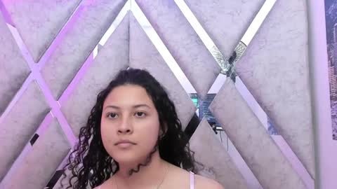 nati_fresh online show from 09/19/25, 08:09