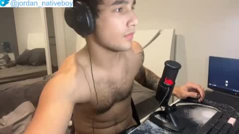 native_boy2 online show from 05/17/26, 03:30