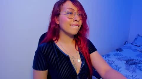 Snapshot of natt15 chatting on 10/15/25, 08:20 Natalia online show from 10/15/25, 08:20