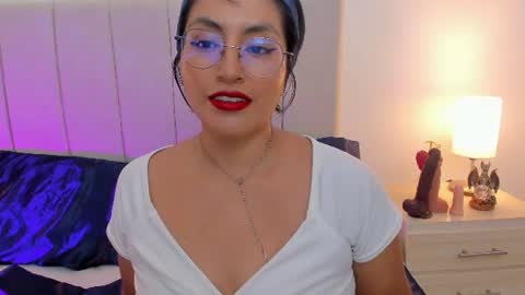 Snapshot of natty_bush chatting on 06/08/26, 08:53 Nathalie online show from 06/08/26, 08:53
