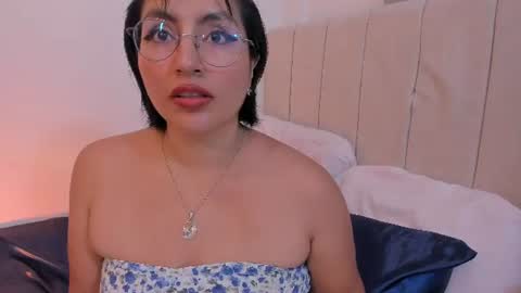 Snapshot of natty_bush chatting on 07/17/26, 08:14 Nathalie online show from 07/17/26, 08:14