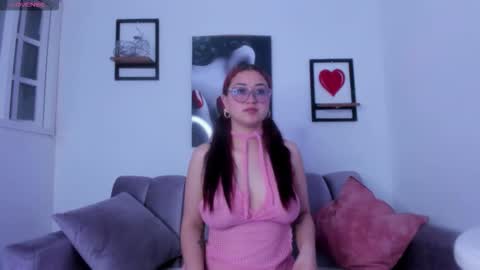 natty_redvelvet online show from 10/17/25, 08:00