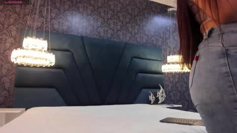 Snapshot of natty_roberts_ chatting on 02/17/25, 08:04 Natty online show from 02/17/25, 08:04