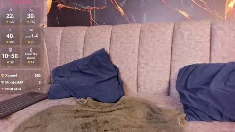 Snapshot of natty_roberts_ chatting on 03/08/25, 02:12 Natty online show from 03/08/25, 02:12